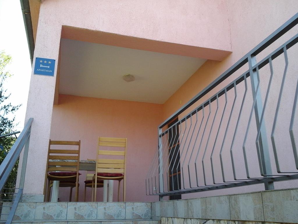 Apartment Vrulje กอร์นยิ คาริน ภายนอก รูปภาพ